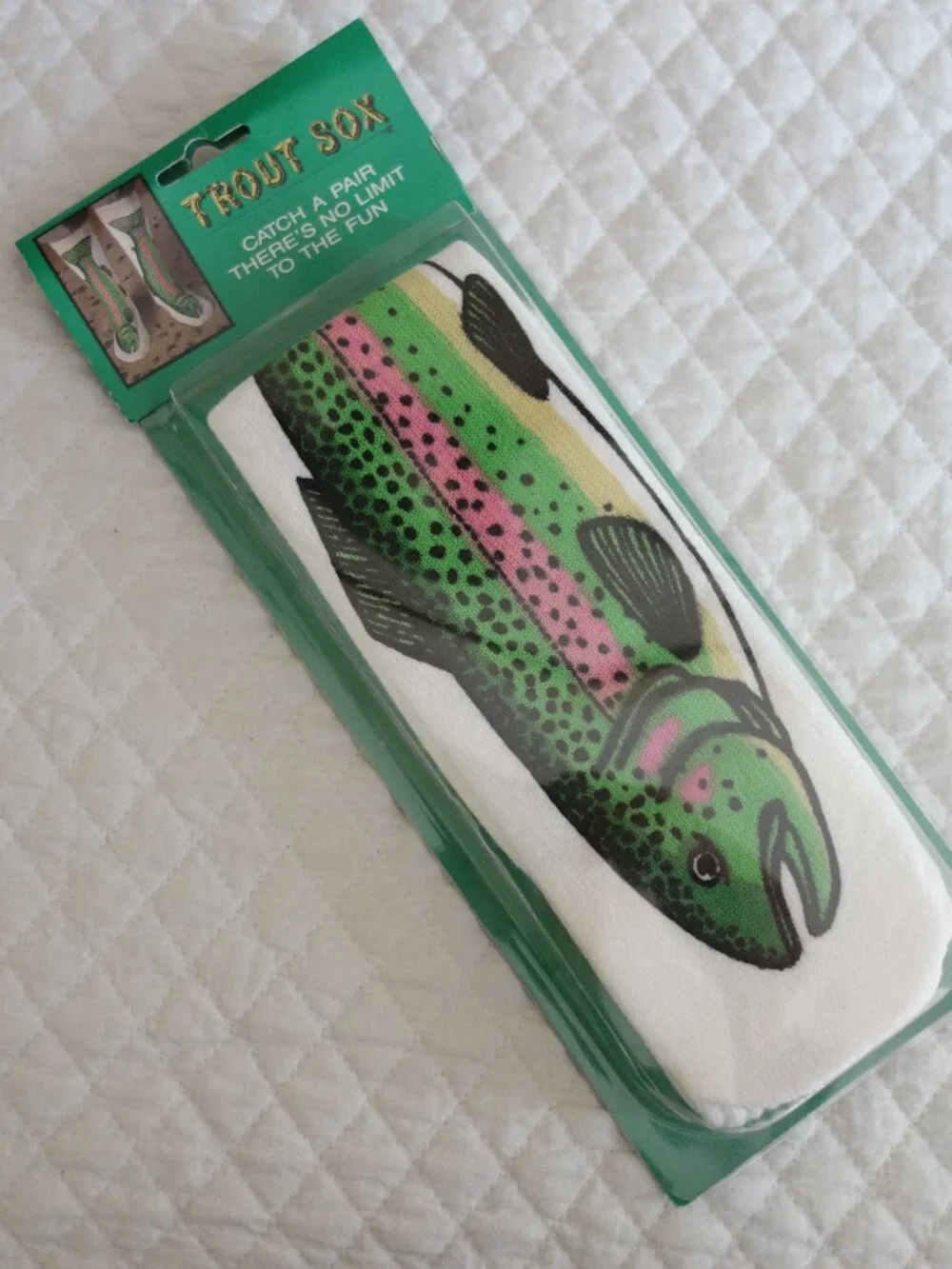 Vntg 1988 NIP New Pair of TROUT SOX Socks